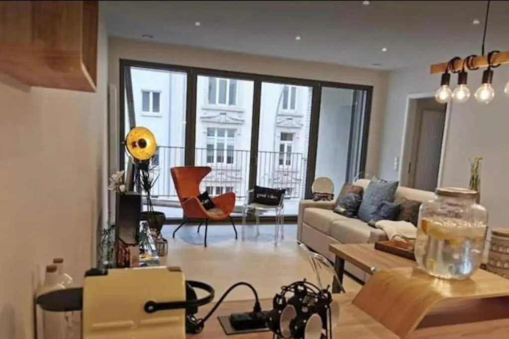 Beautiful 1 Bedroom Flat W Terrace&Parking-75M contacts